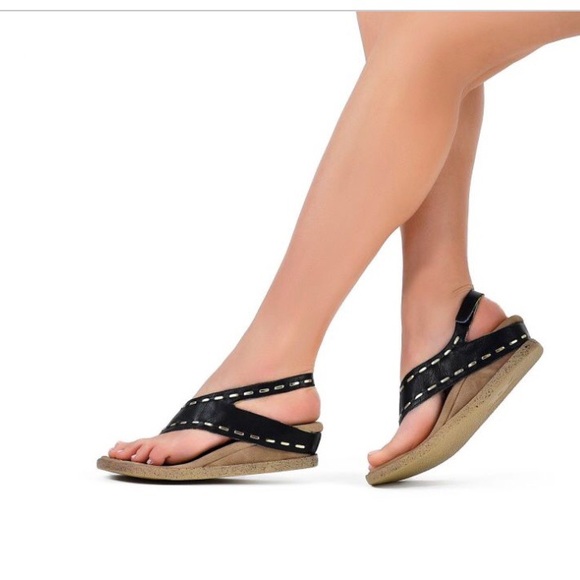 Modzori Ladies Feena Reversible Slingback Wedge Sandal - Picture 9 of 14